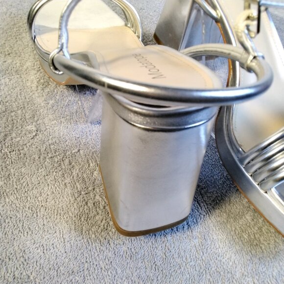 Chic & Modern Modatope Silver Metallic Block Heels Size 10 Ankle Strap Platform - Picture 8 of 16